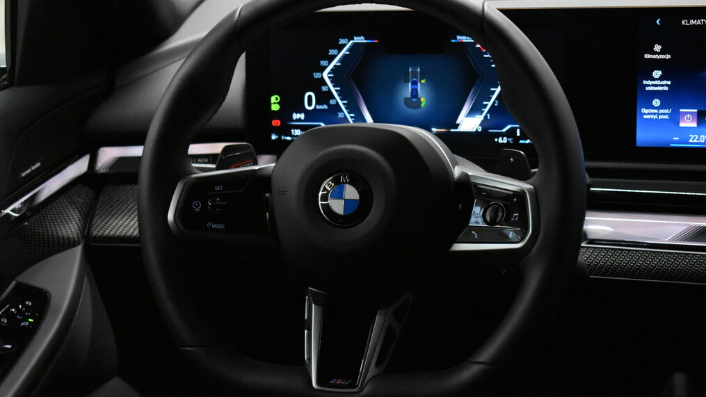 BMW Serii 5, 520