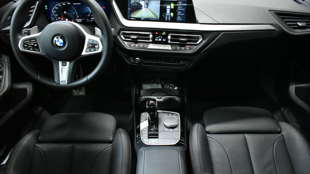 BMW Seria 2, 235