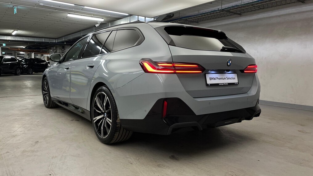 BMW Serii 5, 520
