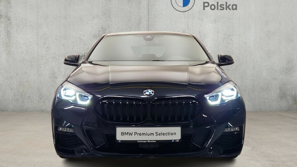 BMW Serii 2, 218