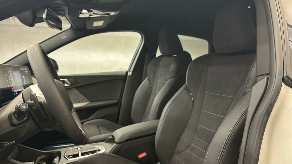 BMW Seria 2, 218