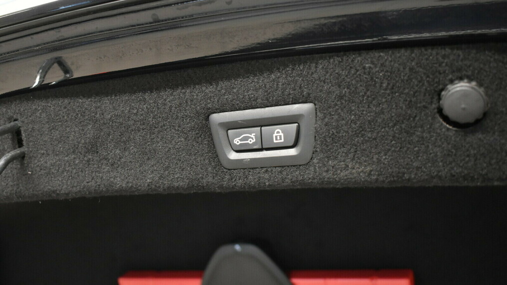 BMW Seria 7, 730