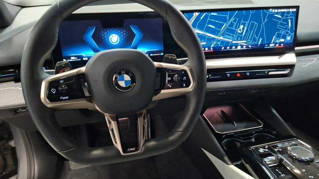BMW Serii 5, 520