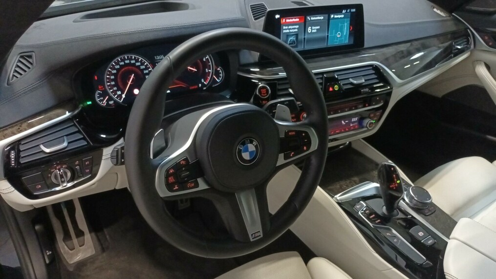 BMW Serii 5, 550