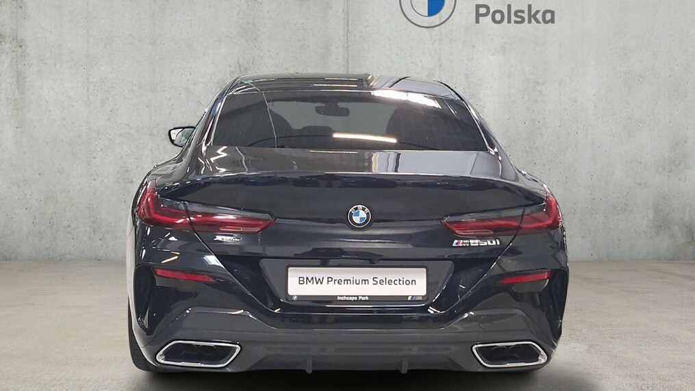 BMW Serii 8, 850