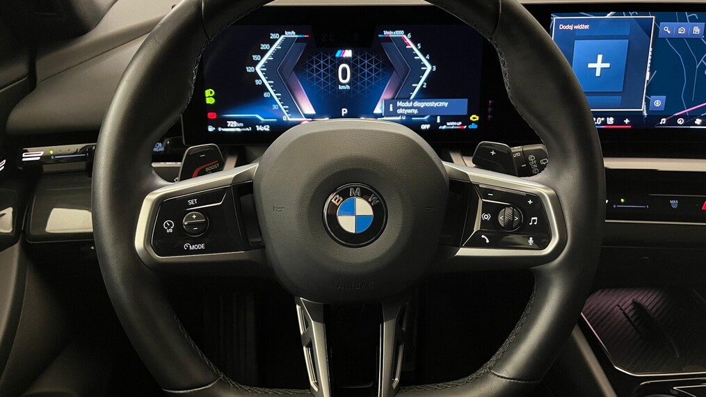 BMW Serii 5, 520