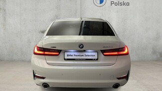 BMW Serii 3, 330