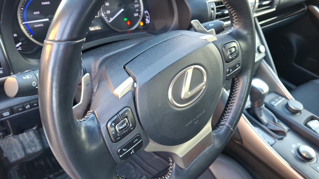 Lexus IS300