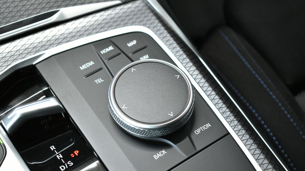 BMW Seria 3, 320