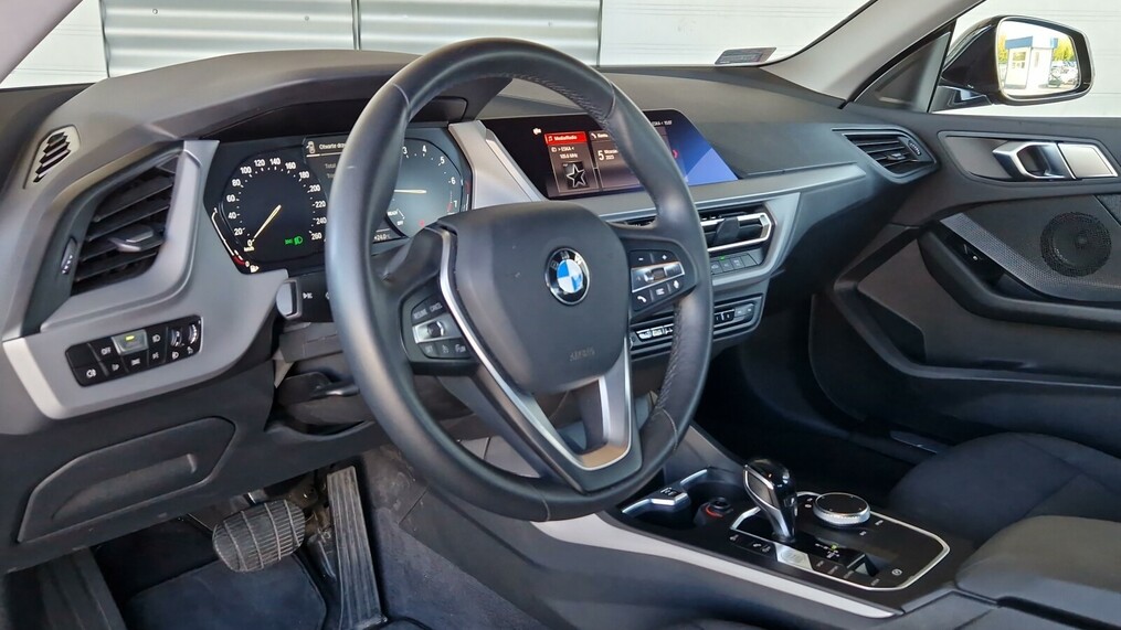 BMW Seria 2 218