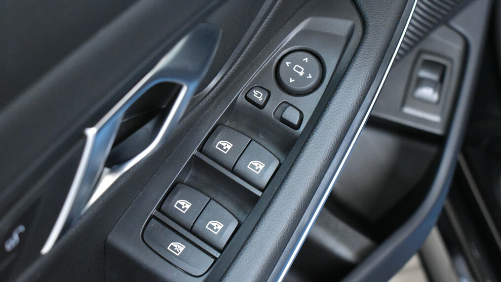 BMW Serii 3, 320