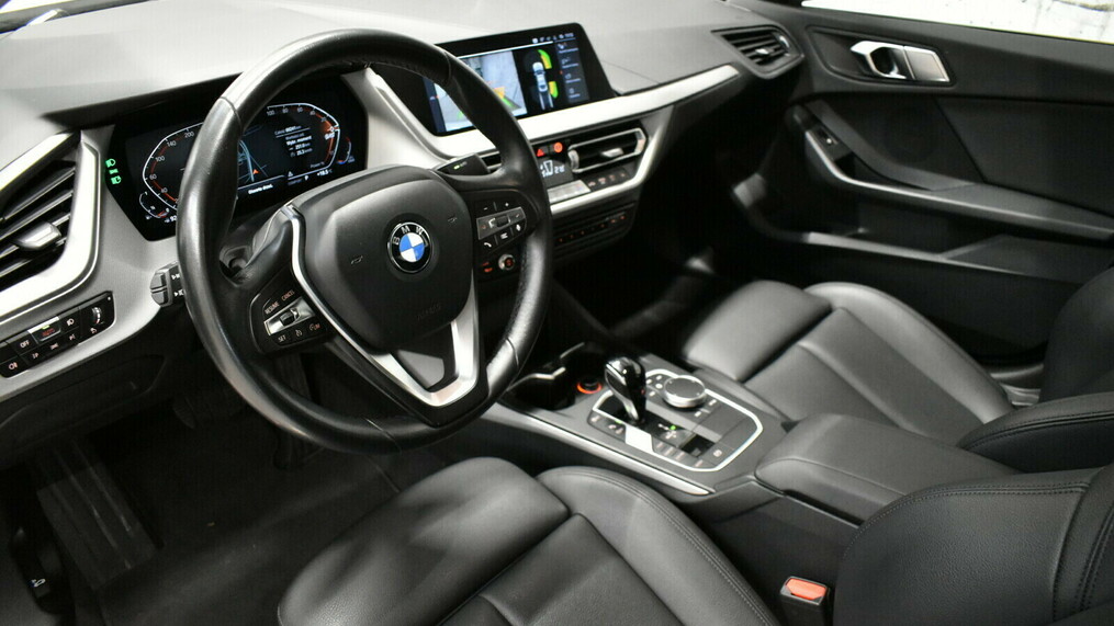 BMW Seria 2 218