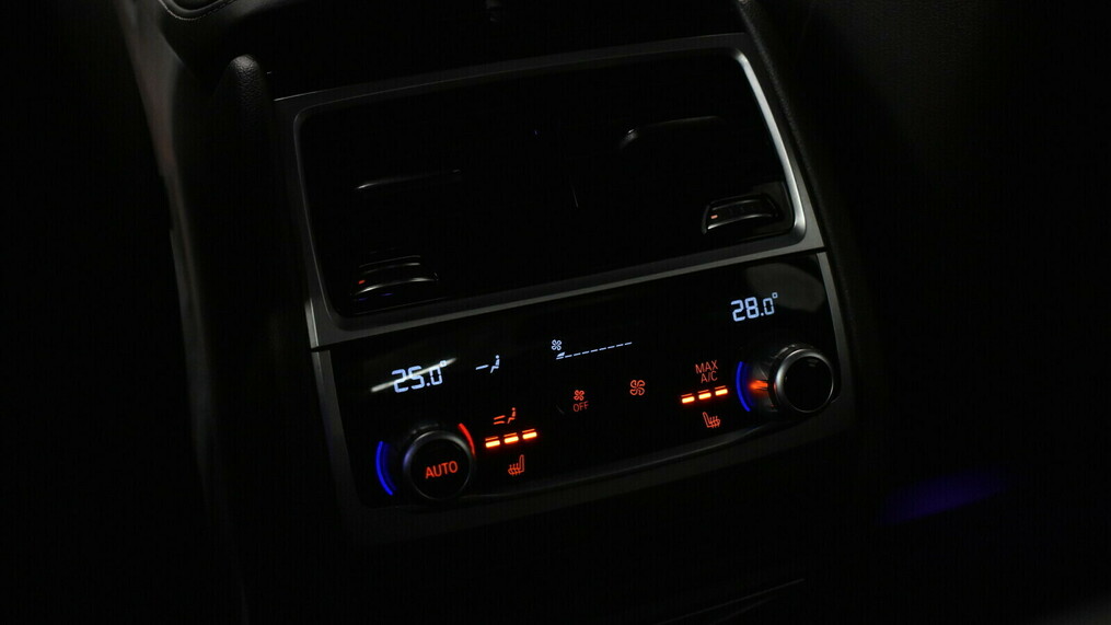 BMW Seria 7, 730