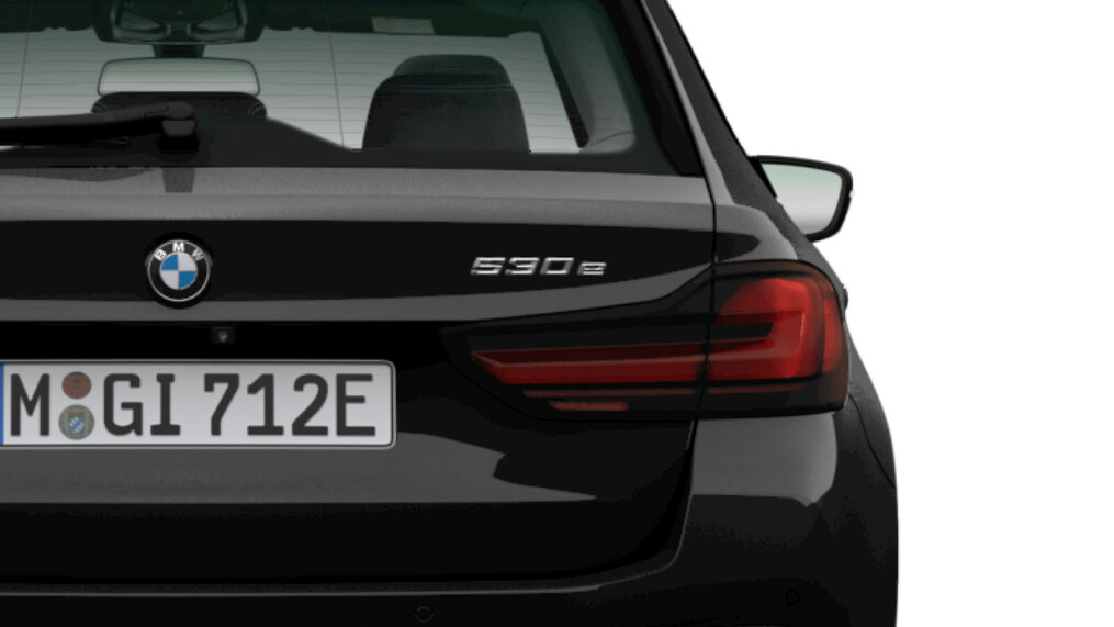 BMW Serii 5, 530