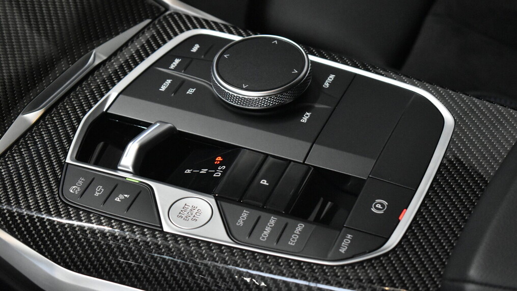 BMW Serii 3, 320