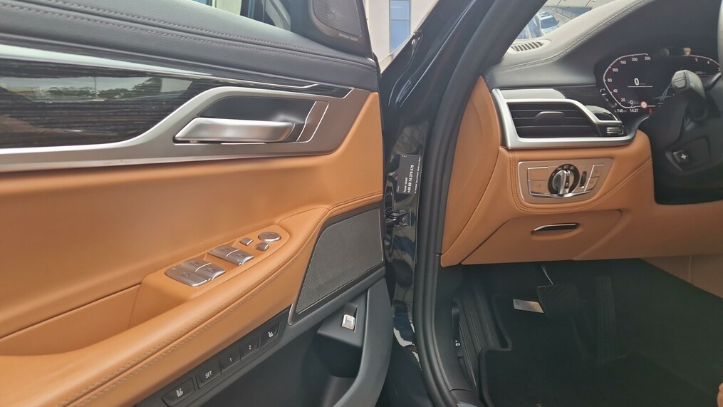 BMW Seria 7 740