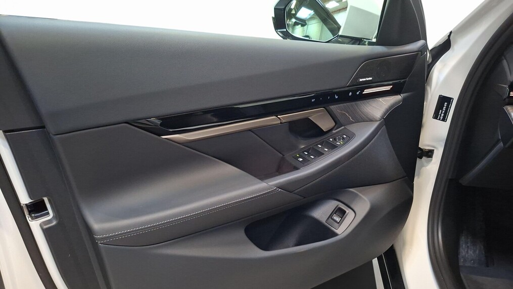 BMW Serii 5, 520