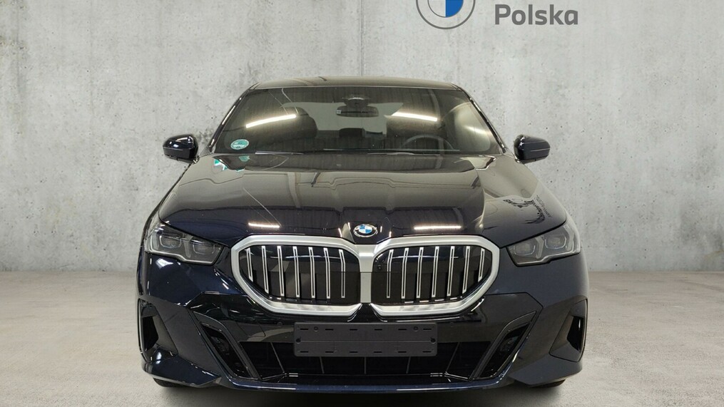 BMW Serii 5, 520