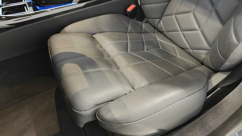 BMW Serii 7, 760