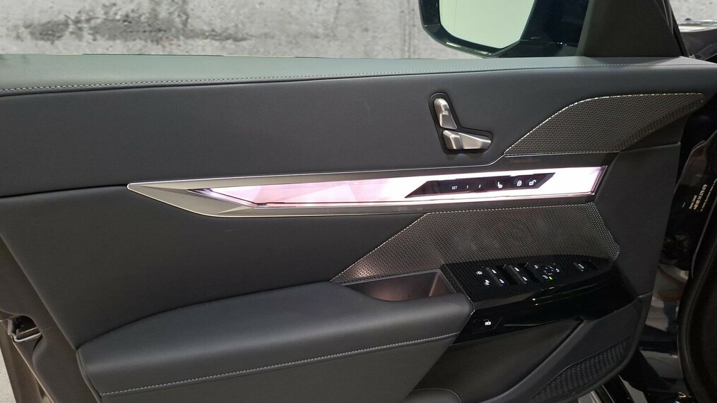 BMW Serii 7, 740