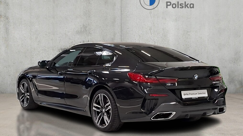 BMW Serii 8, 850