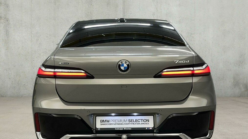 BMW Seria 7 740