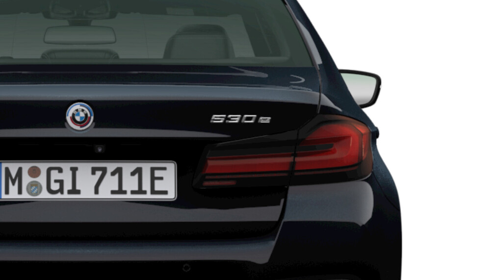 BMW Serii 5, 530