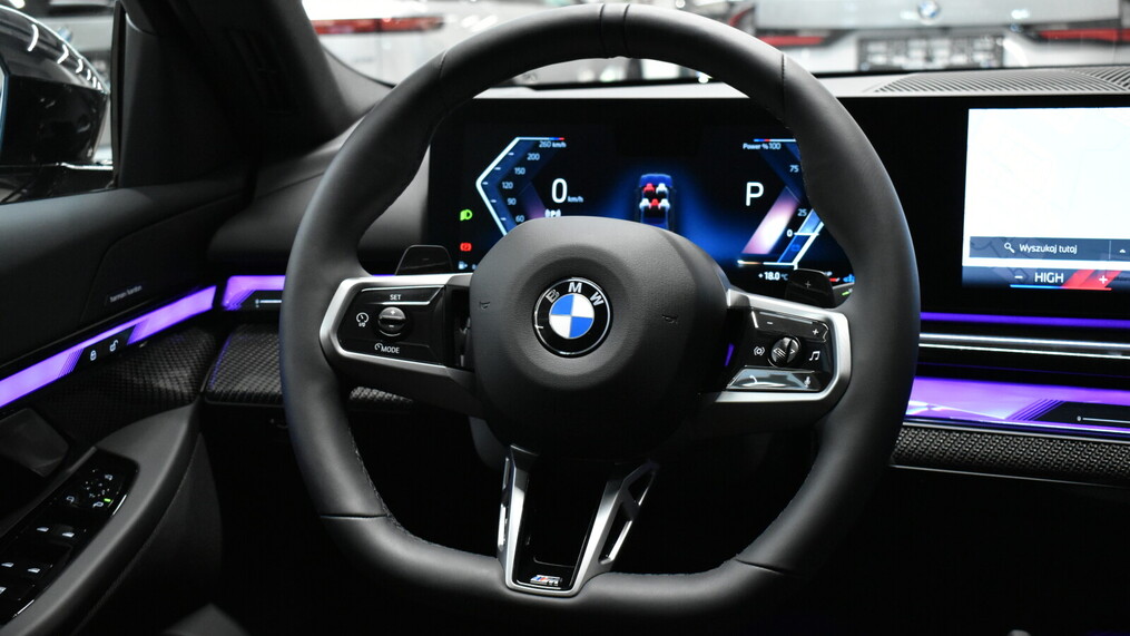 BMW Serii 5, 520
