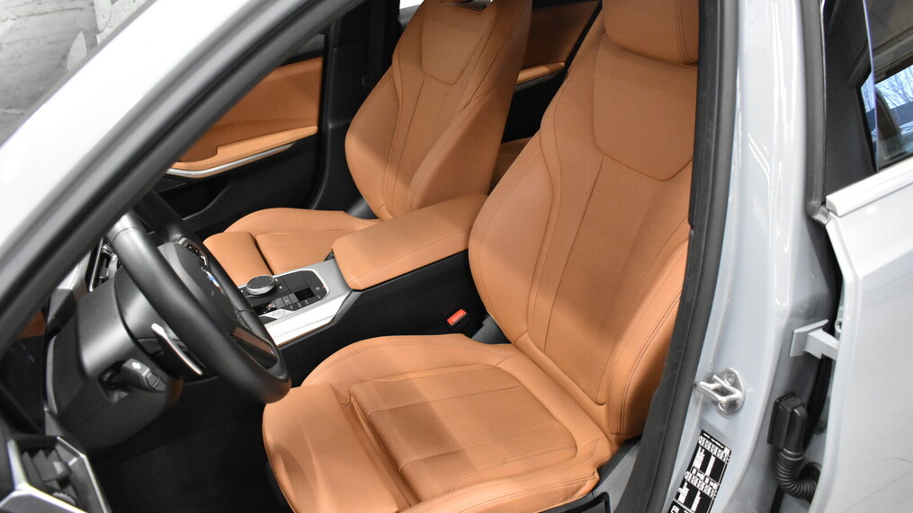 BMW Serii 3, 320