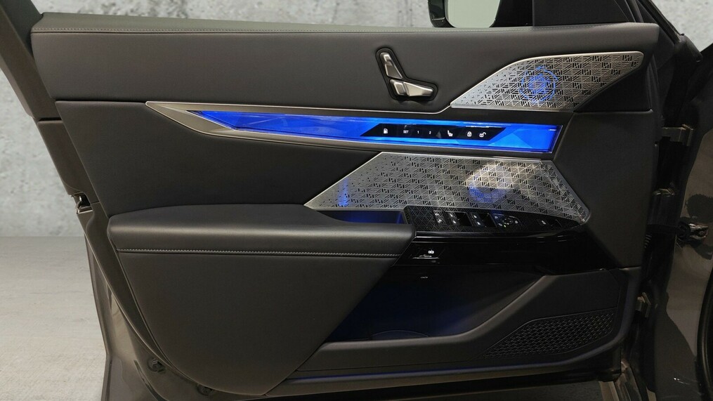 BMW Serii 7, 760