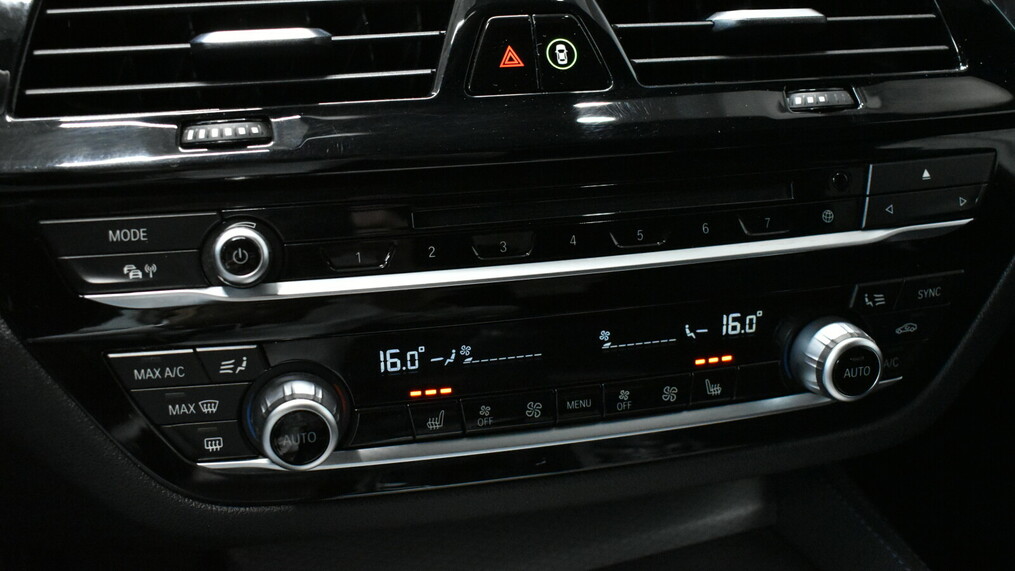 BMW Serii 5, 530
