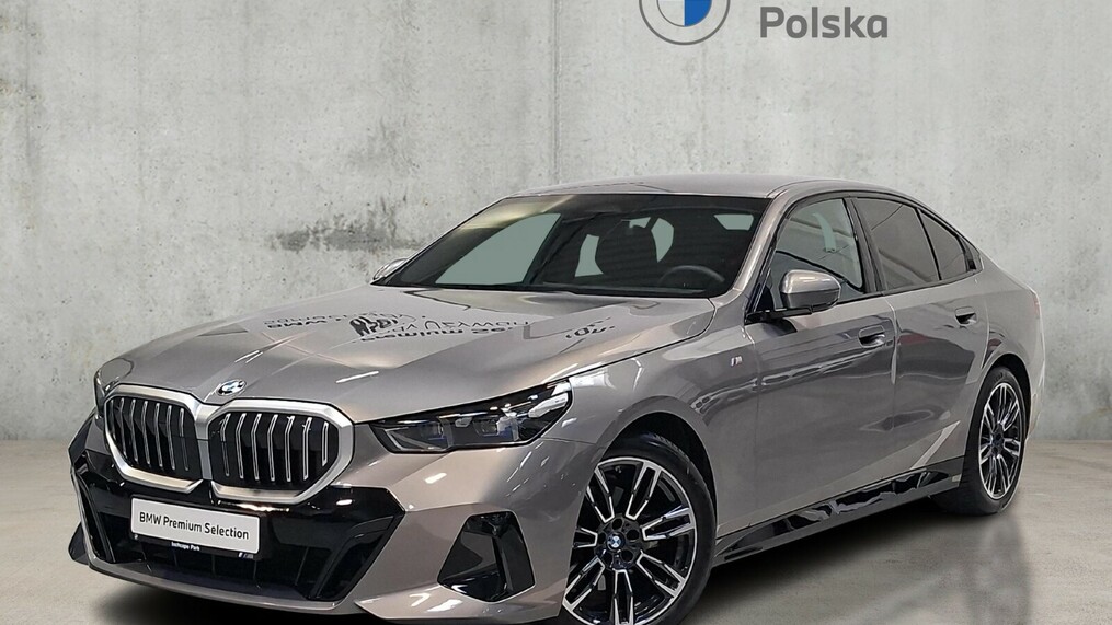 BMW Serii 5, 520