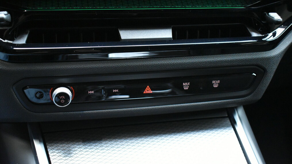 BMW Seria 3, 320