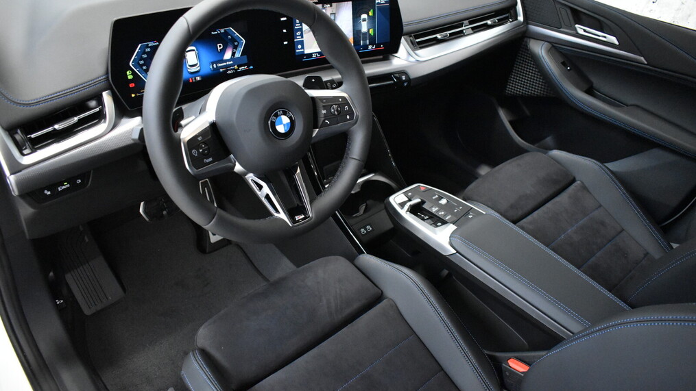 BMW Serii 2, 218