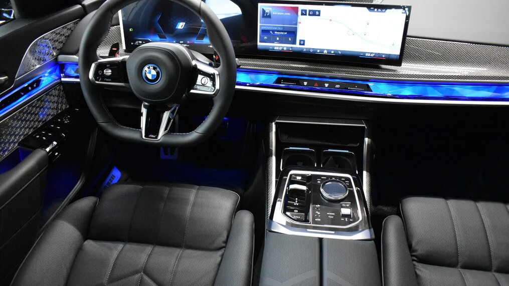 BMW Serii 7, 760