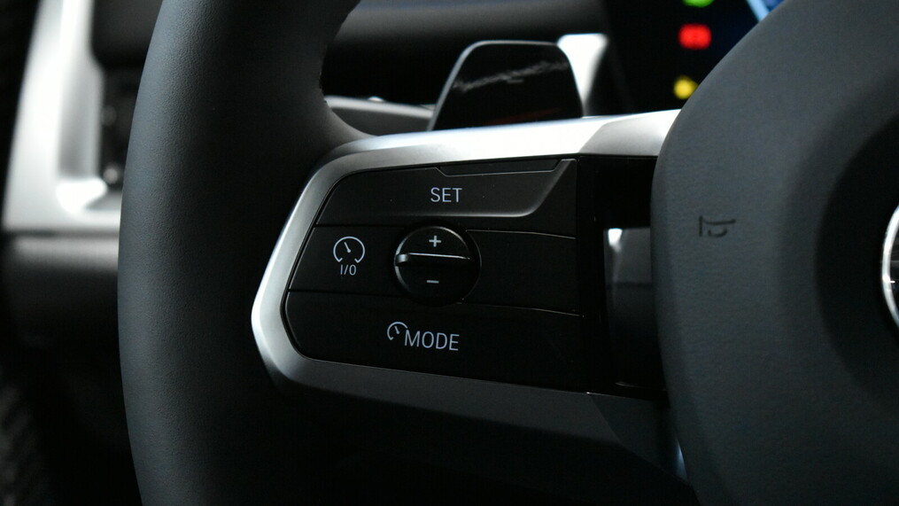 BMW Serii 2, 218