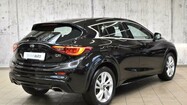 Infiniti Q30