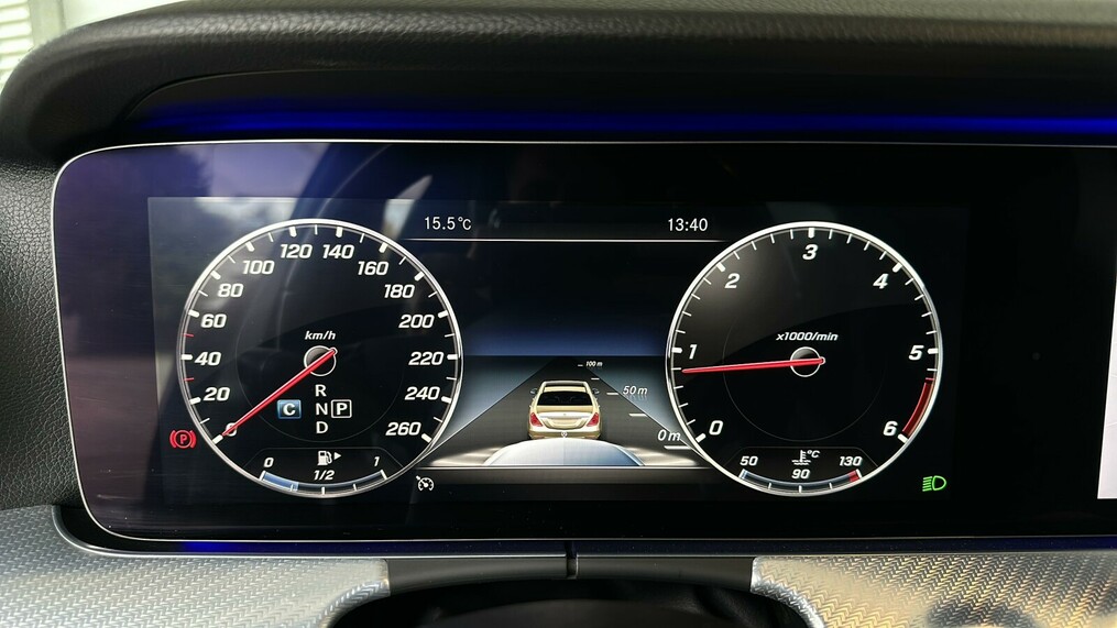 Mercedes-Benz E 200