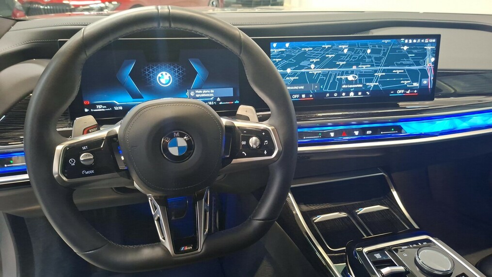 BMW Serii 7, 740