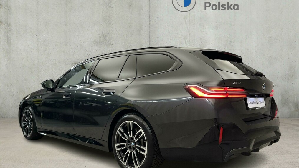 BMW Serii 5, 520