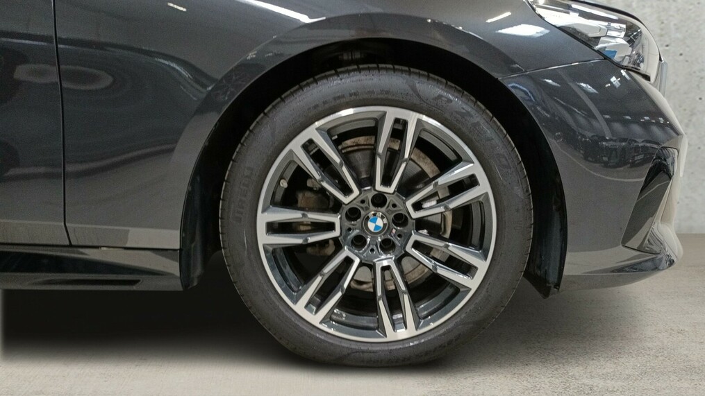 BMW Seria 5, 520