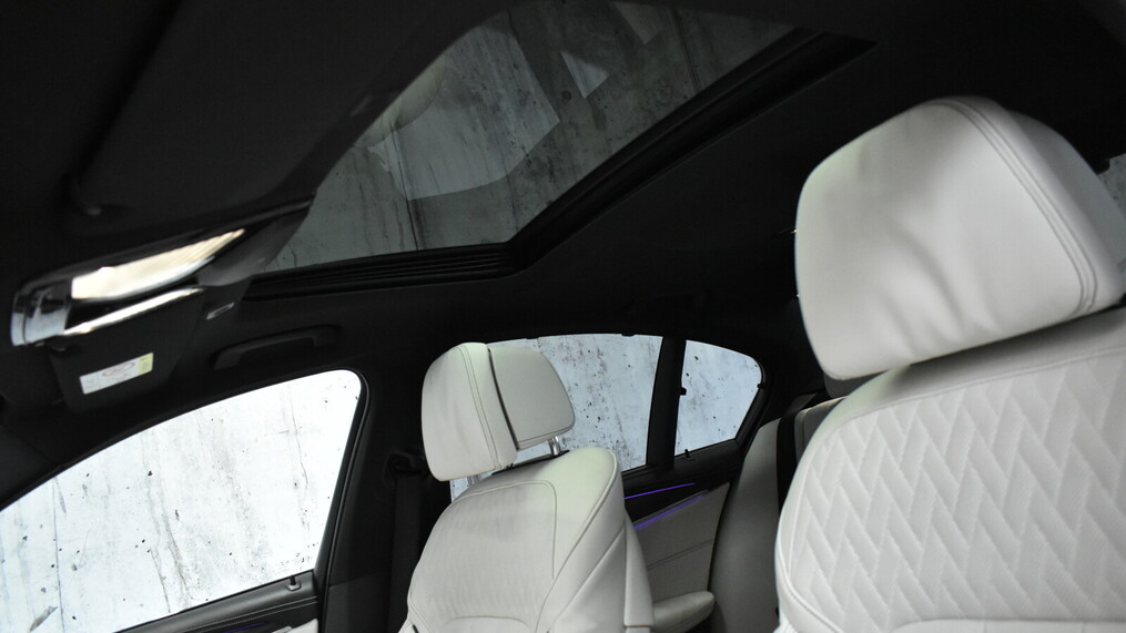 BMW Serii 5, 540
