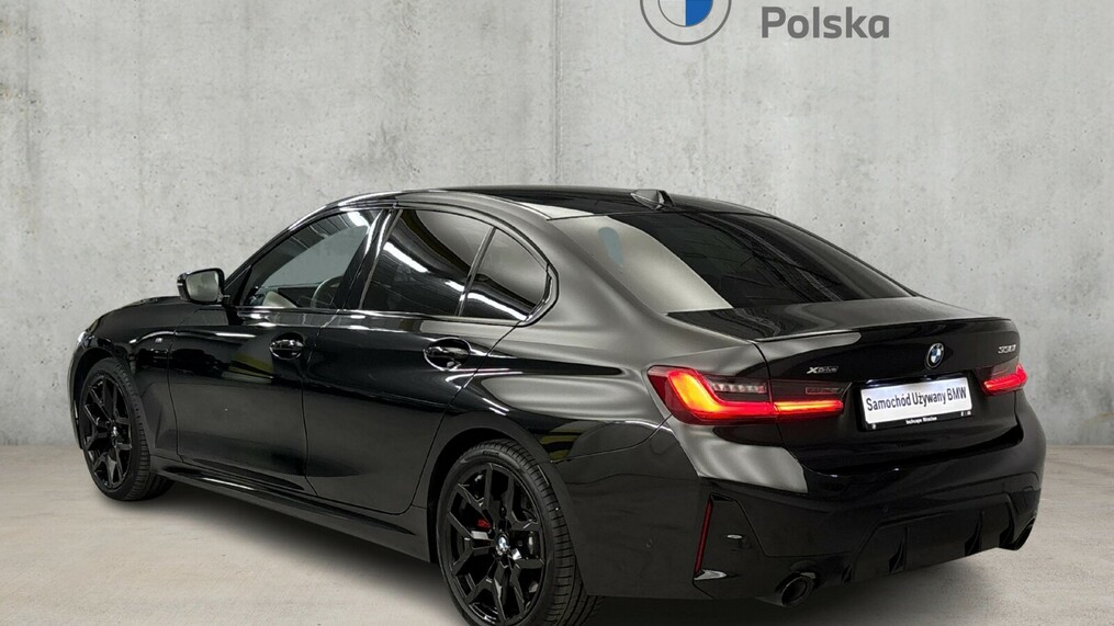 BMW Serii 3, 330