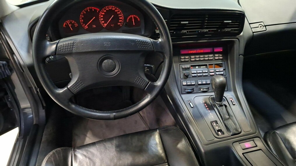 BMW Serii 8, 850