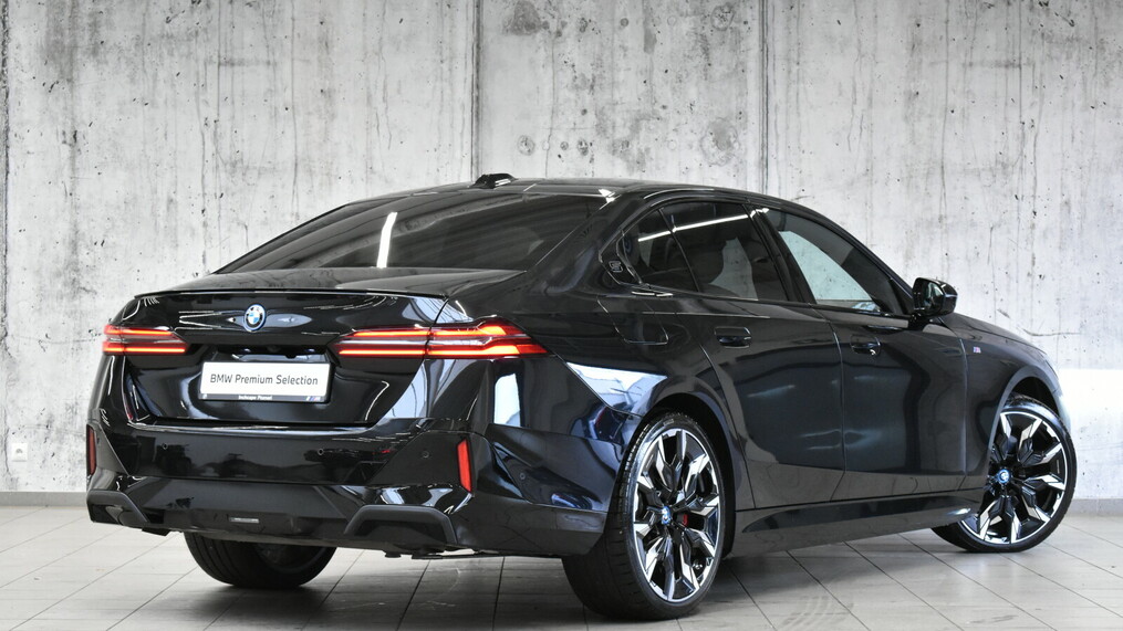 BMW Serii 5, 550