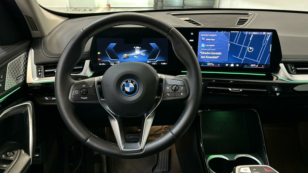BMW iX1