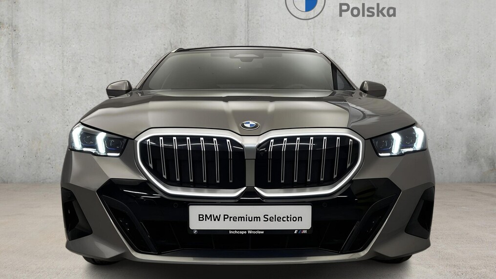 BMW Serii 5, 520