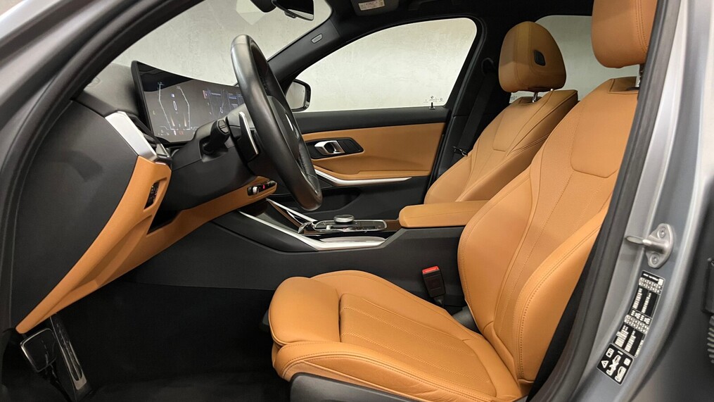 BMW Serii 3, 320