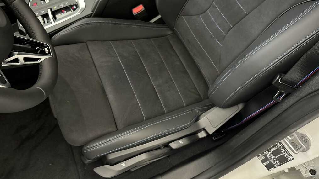BMW Seria 2, 218