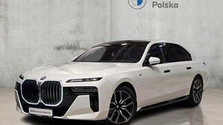 BMW Serii 7, 740